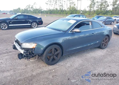 2010 Audi A5 Premium Plus из США, поврежденный, VIN WAUCKAFR4AA064845